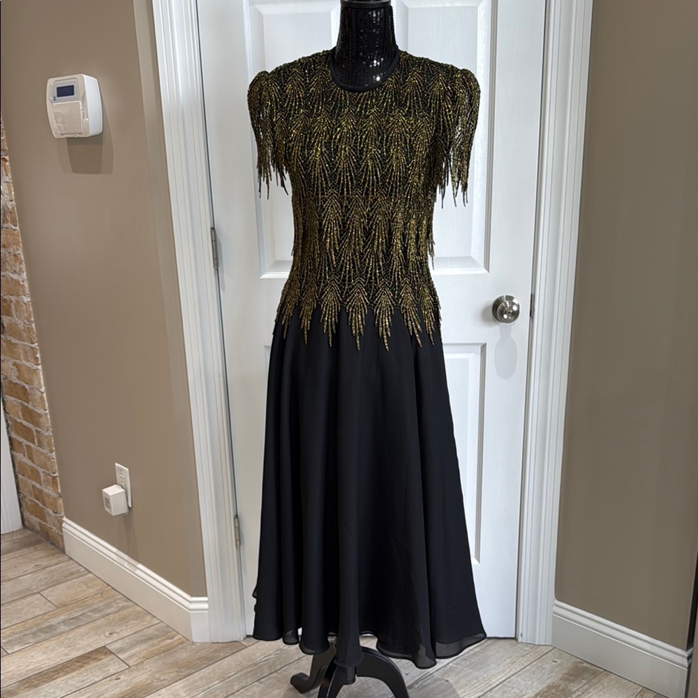 Vintage Elegant Black and Gold Women's Dress